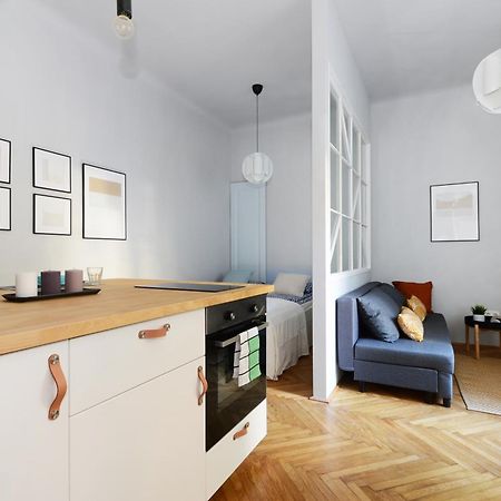 Monochrome Chic Apartments R613 Budapest Luaran gambar