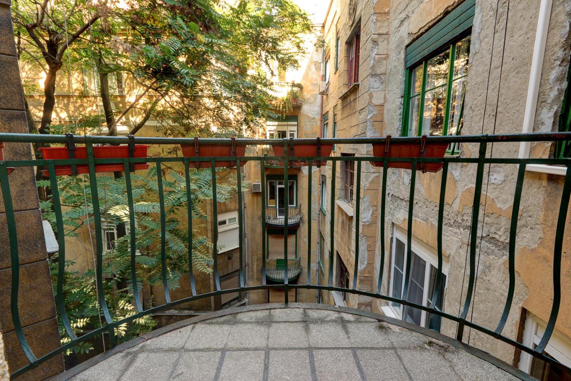 Monochrome Chic Apartments R613 Budapest Luaran gambar